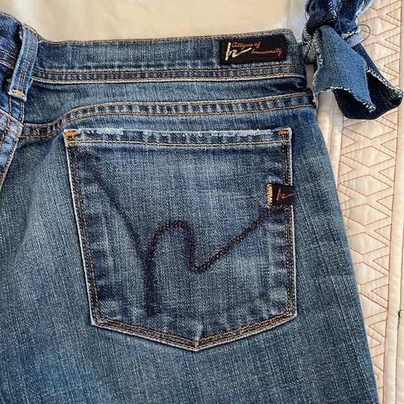 Citizens of humanity, Ingrid style, low waist flare, jeans, waist, 32 - Picture 3 of 8